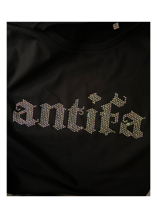 T-shirt « antifa » strass de verre (rhinestone), fait main