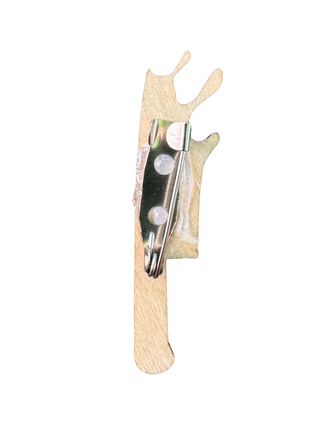 Broche en bois « Couteau ensanglanté »