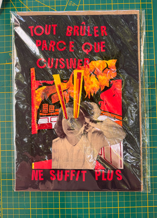 Collage original n°5 — Cuisiner ne suffit plus, Pièce unique A4 sur papier noir