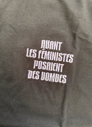 T-Shirt Manche Courte Unisexe Avant les féministes posaient des bombes Fabriqué au Portugal